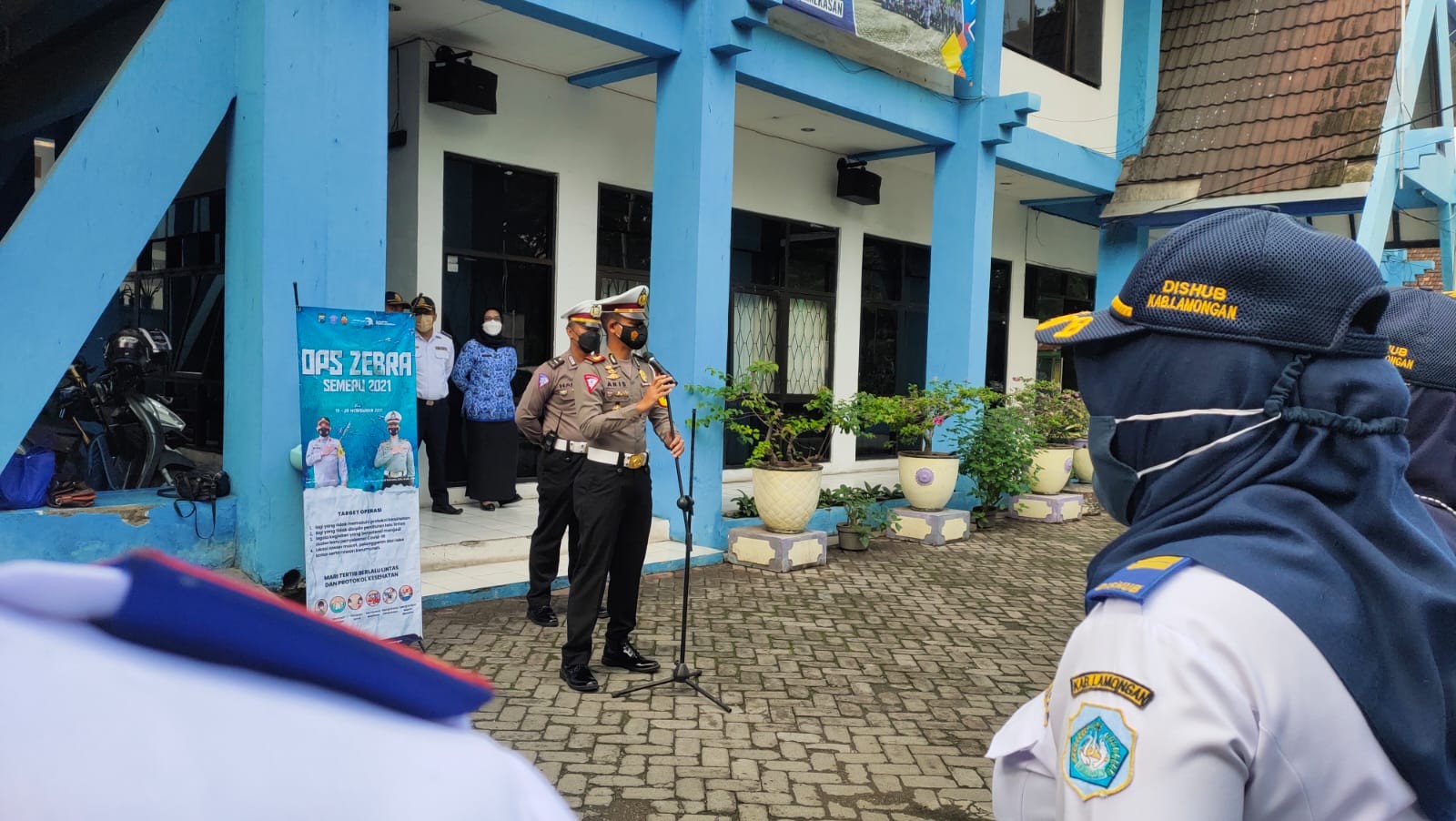 Ops Zebra Semeru 2021, Satlantas Polres Lamongan Menggelar Apel Di Dishub Kabupaten Lamongan