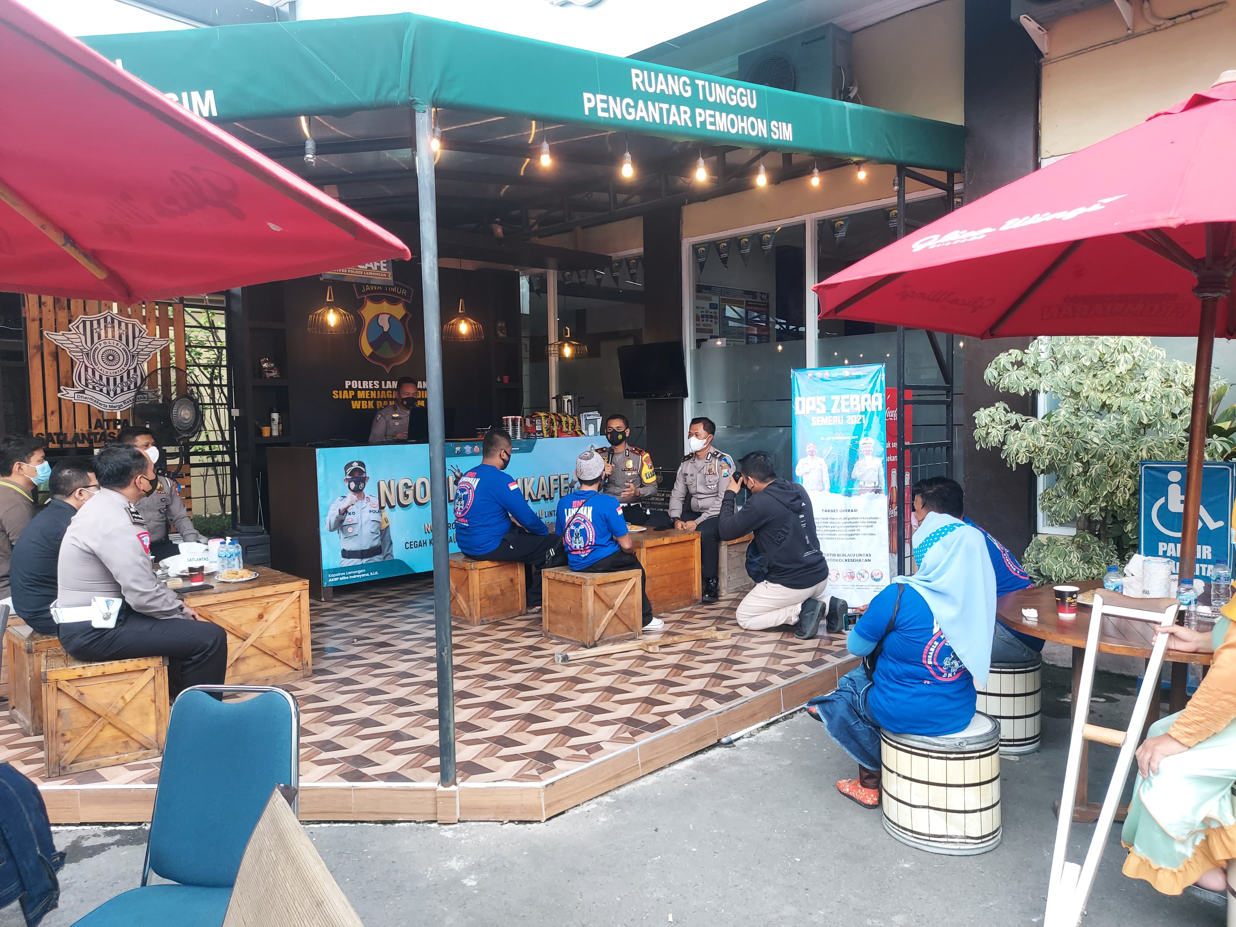 NGOPI EDUKAFE (NGObrol PIntar EDukasi lalU lintas cegah Kecelakaan Fatal akibat lalai bErkendara)