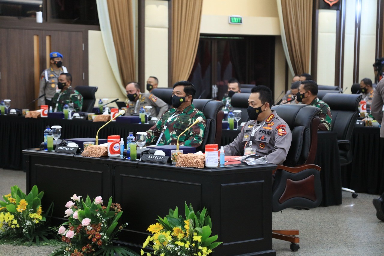 Rapim TNI-Polri 2021 Solidkan Barisan Kawal Vaksinasi Hingga Pulihkan Ekonomi Nasional 
