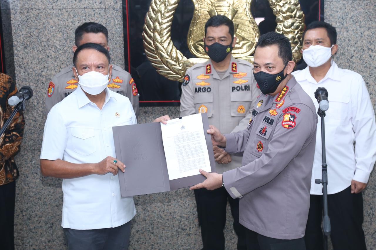 Kompetisi Sepak Bola Diizinkan, Kapolri Ingatkan Komitmen Penegakan Prokes 