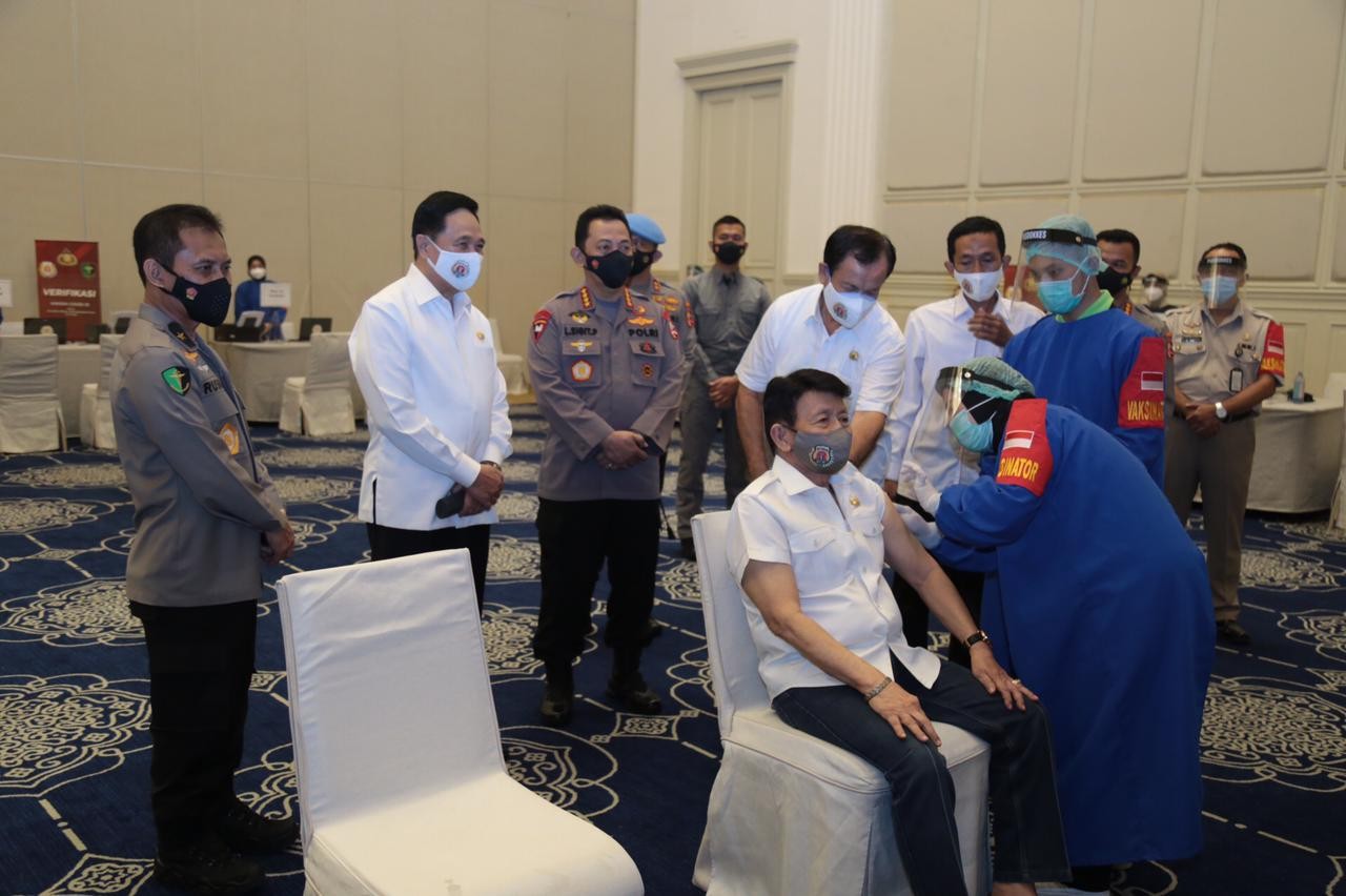 Polri Gelar Vaksinasi Covid-19 2.282 Untuk Purnawirawan Polri 