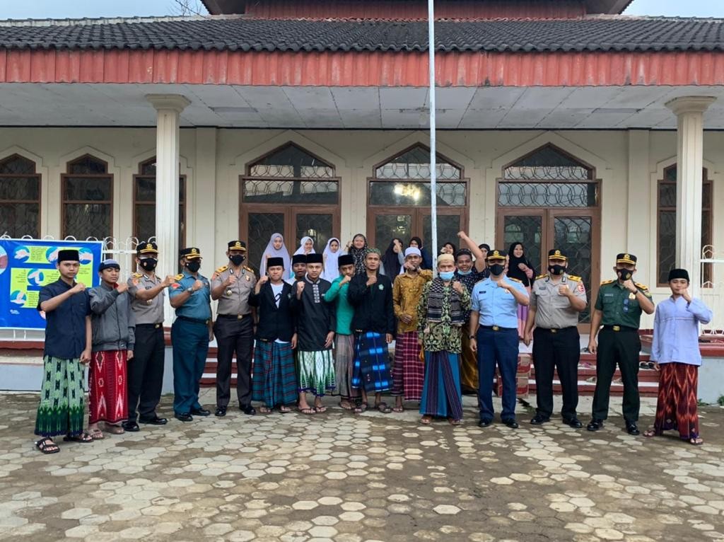 Serdik Sespimti Polri Dikreg 30 Peduli Lingkungan sekitar