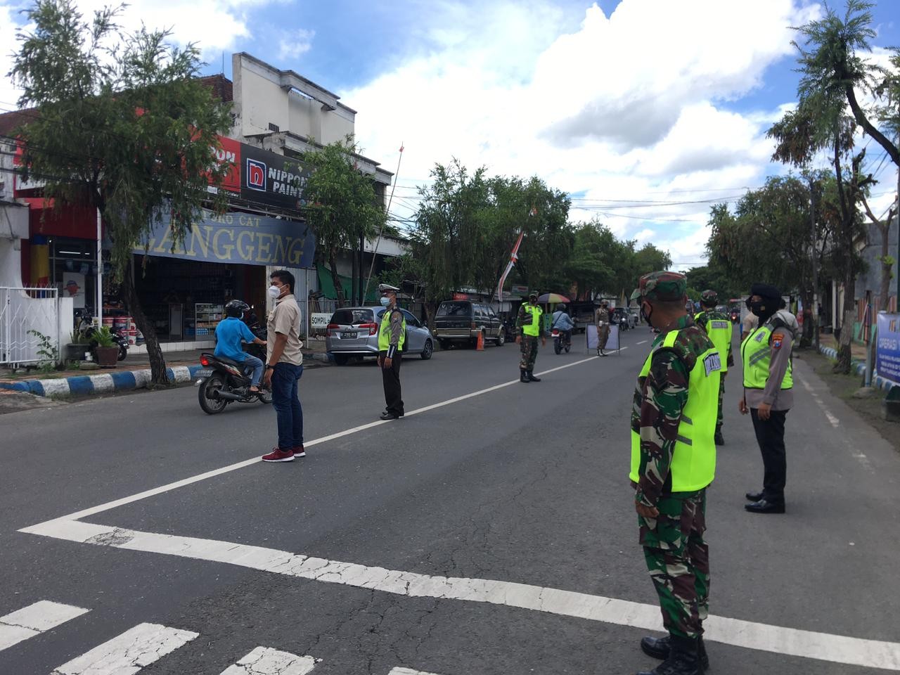 Satgas Covid 19 Tulungagung Menjaring 7 Pelanggar Dalam Ops Yustisi di Depan SMK Taman Siswa