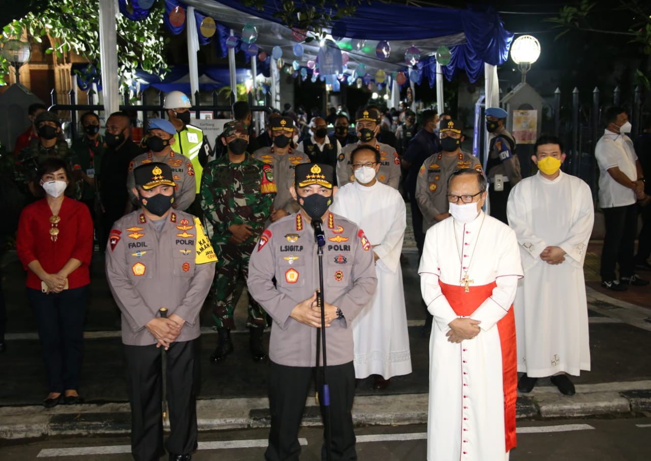 Pastikan Keamanan Minggu Paskah, Kapolri Roadshow ke Sejumlah Gereja di Jakarta
