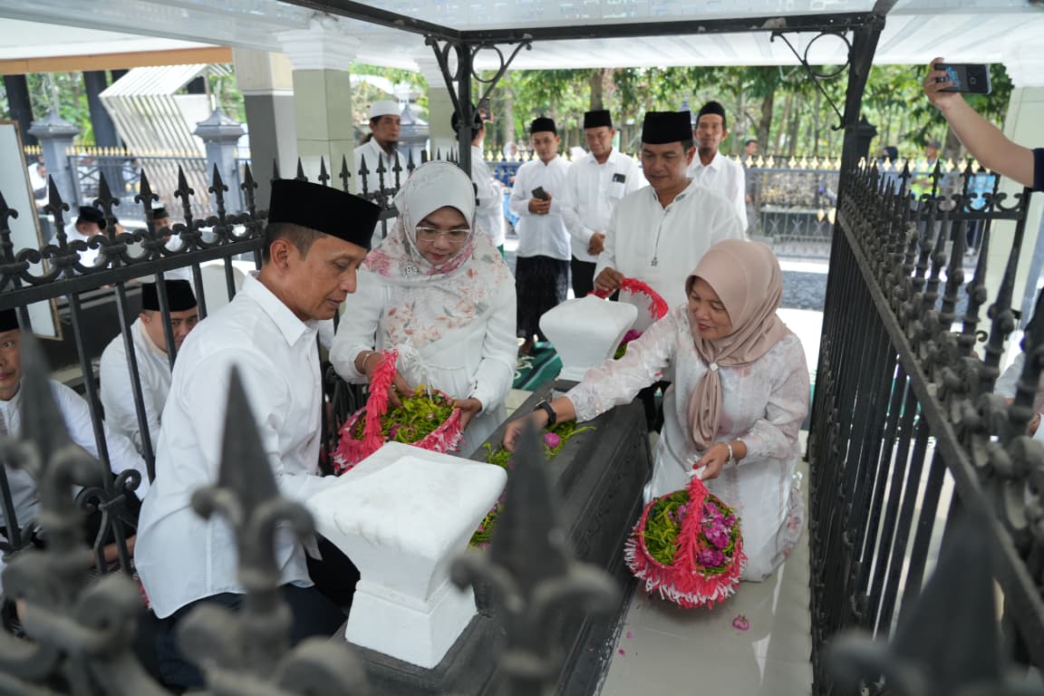 Awali Rangkaian HJB, Pemkab Bojonegoro Gelar Ziarah Makam Leluhur