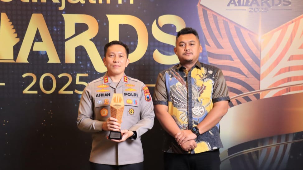 Kapolres Bojonegoro Raih Anugerah Figur Akselerator Kemajuan di detikJatim Awards 2025