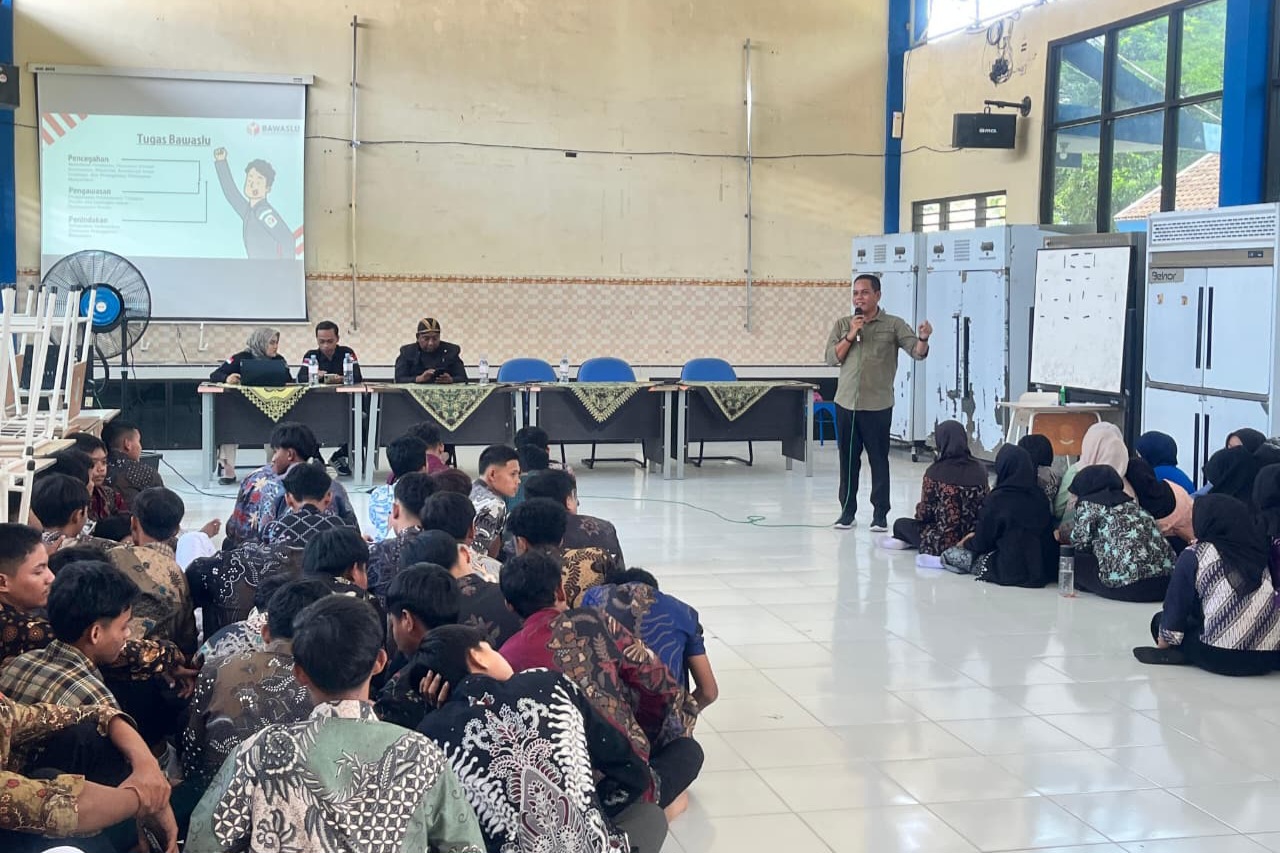 Bawaslu Bojonegoro Ajak Pelajar Terlibat Pengawasan Pemilu