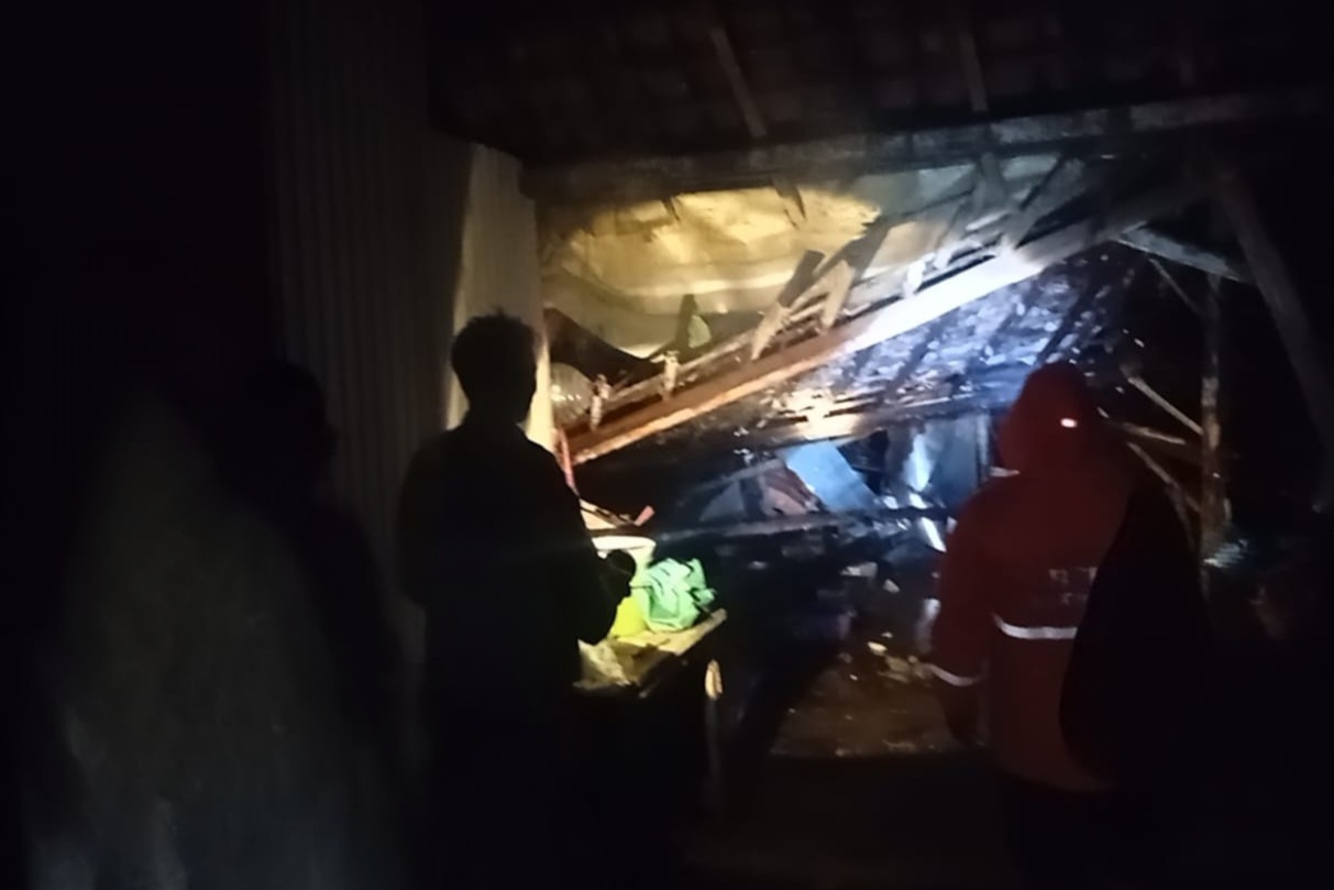 42 Rumah di Bojonegoro Rusak Disapu Angin Kencang
