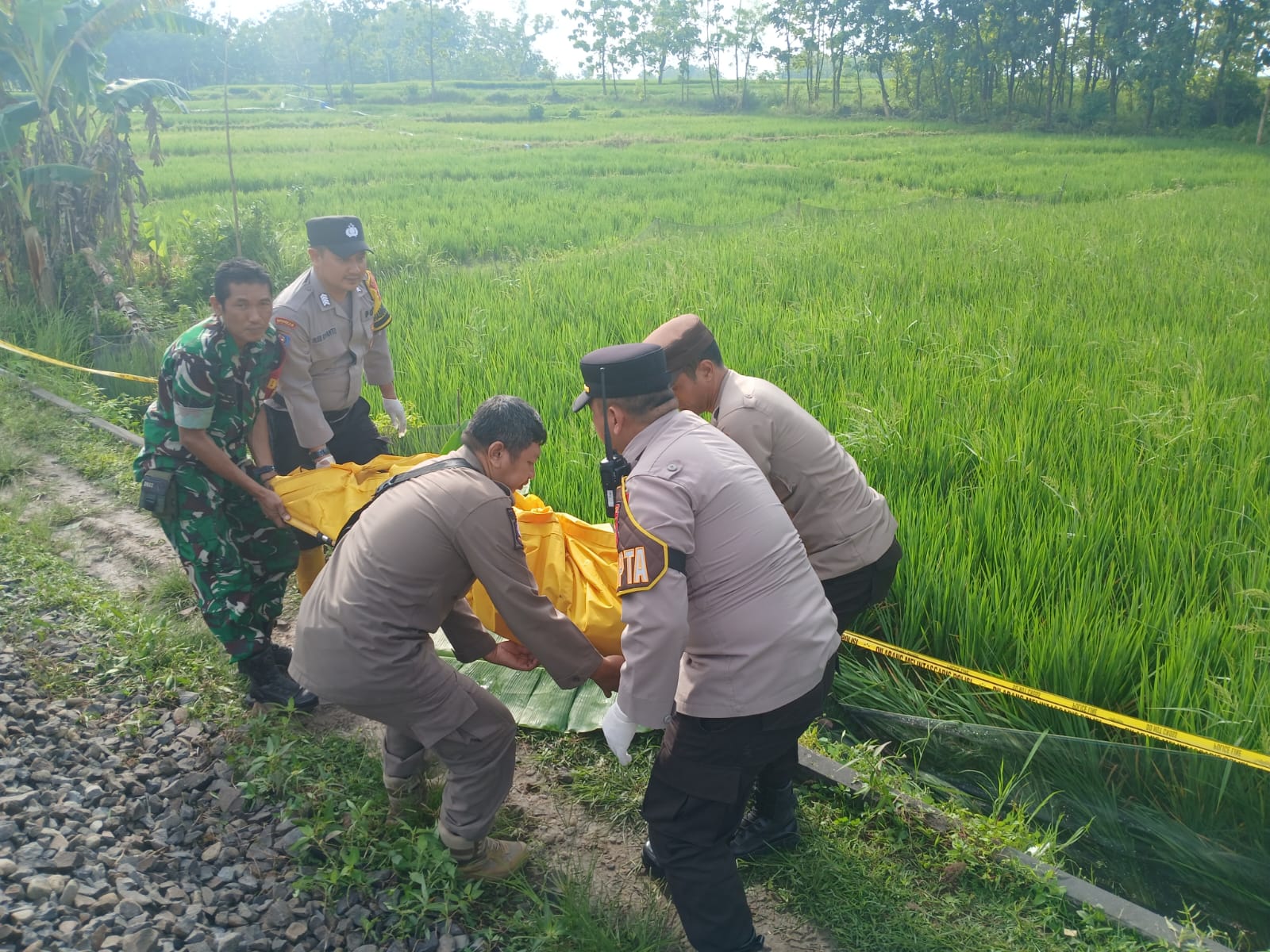 Diduga Gegara Asmara, Pria Tewas Tertabrak KA Gumarang di Bojonegoro