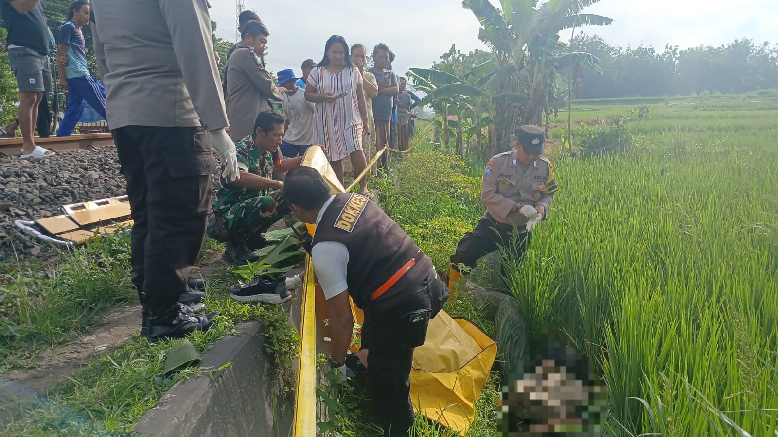 Pria Asal Sumatera Tewas Tertabrak KA Gumarang di Bojonegoro