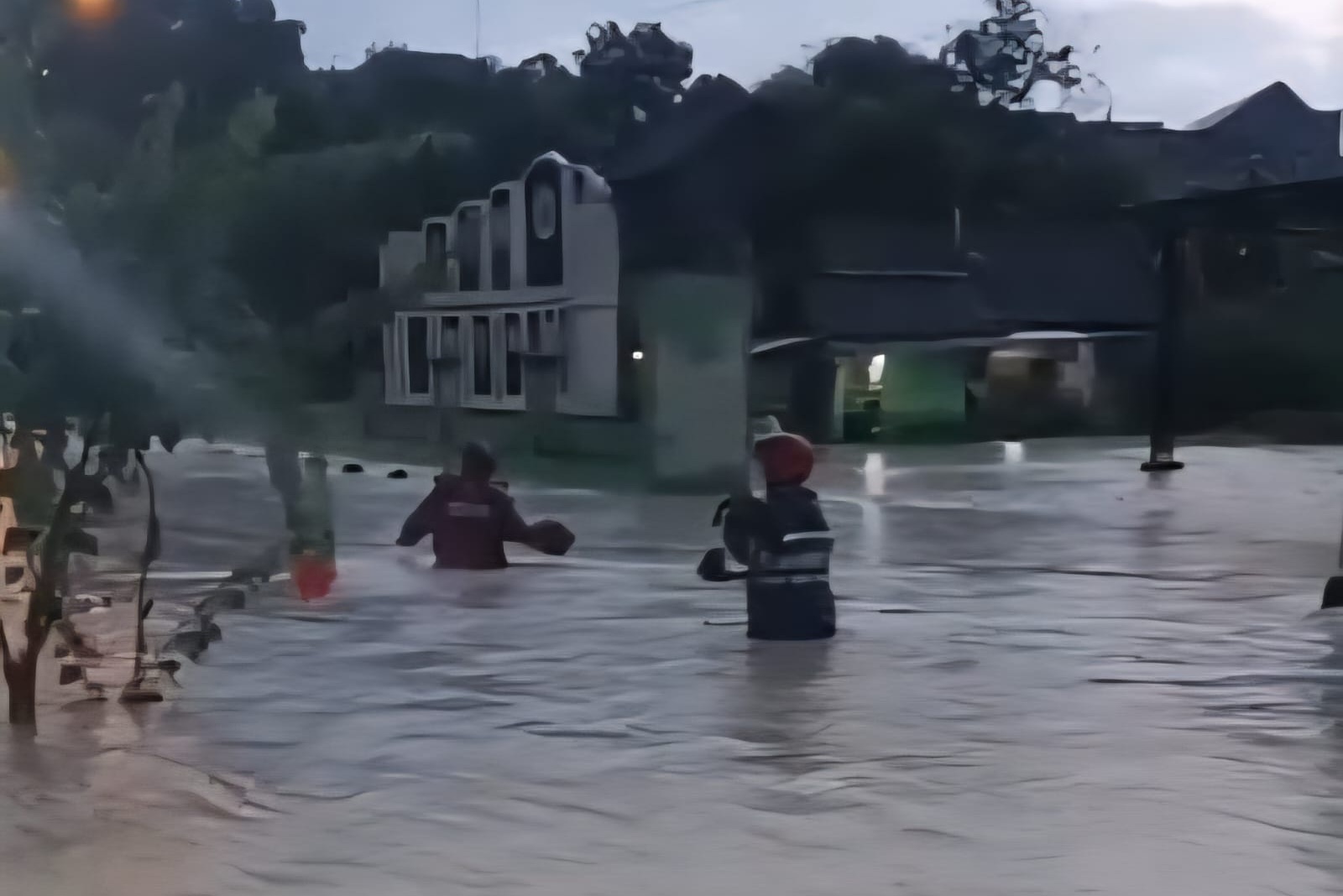Banjir Bandang Terjang 283 Rumah di Desa Pragelan dan Gondang Bojonegoro