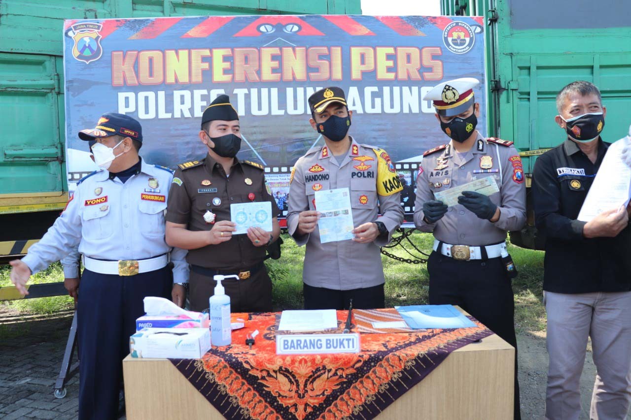 CJS Tulungagung Tindak tegas truk over dimensi