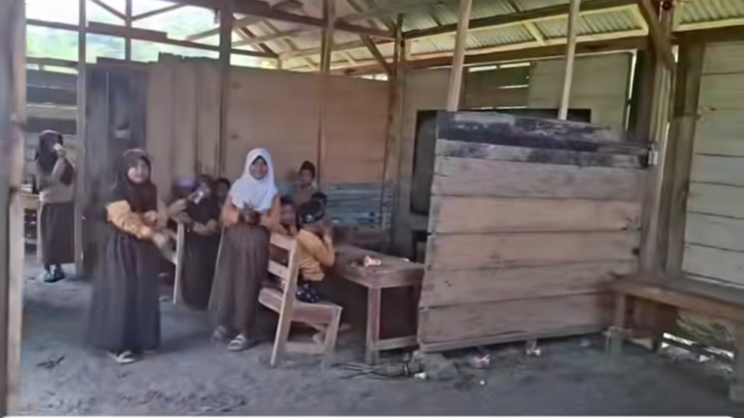 Gedung MI Memprihatinkan, Kemenag Bojonegoro Angkat Bicara