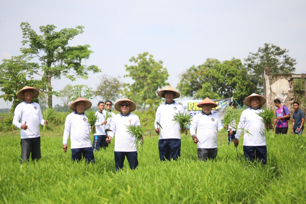 Lapas Bojonegoro Panen Kangkung di SAE LBIC