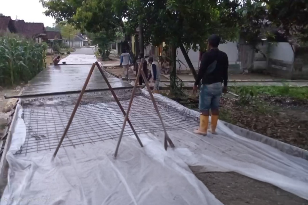 DPUBMPR Bojonegoro Rekonstruksi 27 Ruas Jalan Beton Sepanjang 33 Kilometer