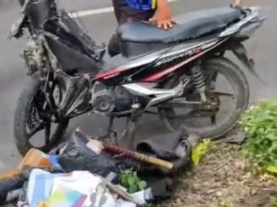 Kurir Ekspedisi Alami Laka dengan Mobil di Bojonegoro