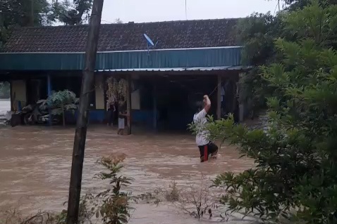 Sungai Tambakromo Meluap, Rumah Warga Kebanjiran