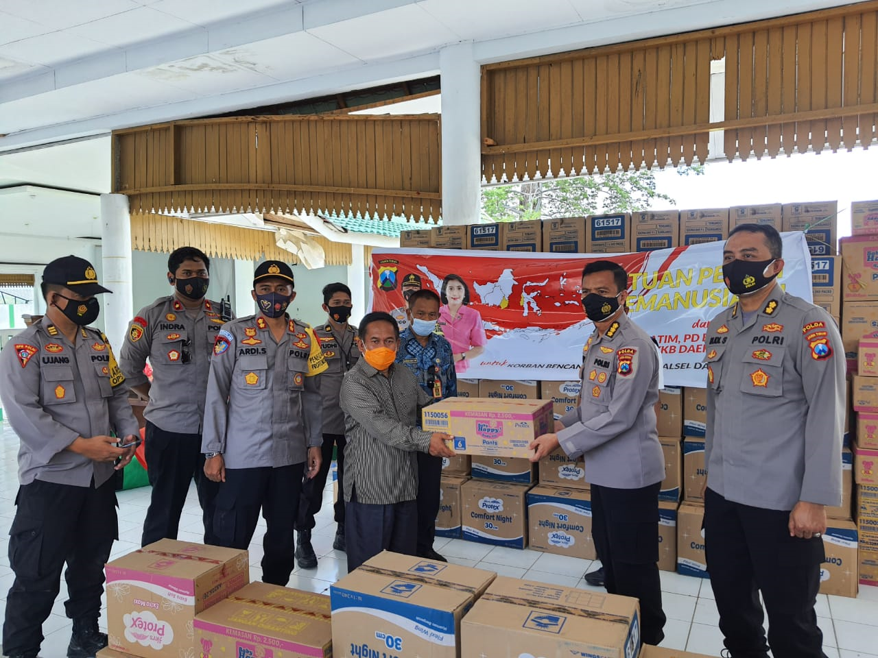 Bantuan Dari Polda Jatim dan Bhayangkari Mendarat Tepat Sasaran