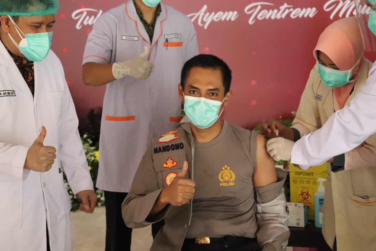 Bupati Tulungagung : Vaksin Sinovac Halal, Masyarakat Tulungagung Tidak Perlu Takut Divaksin
