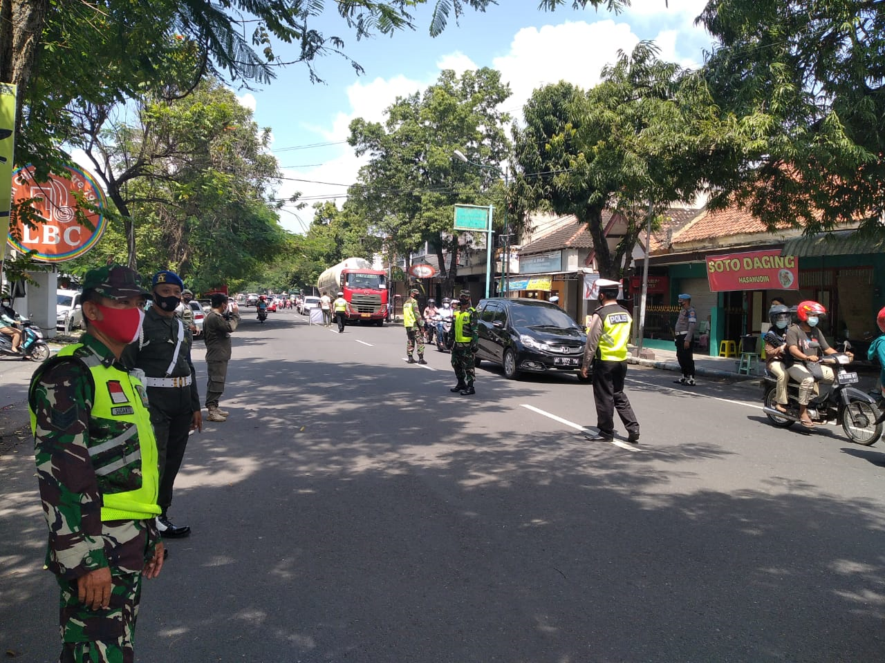 Tim Gabungan Gakkum Kabupaten Tulungagung Gelar Ops Yustisi Di Jalan Panglima Sudirman 