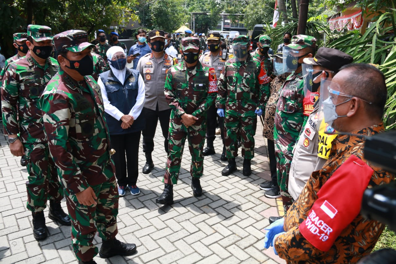 Panglima TNI Intruksikan Bombardir RT Yang Masuk Zona Merah Dengan Prokes Ketat