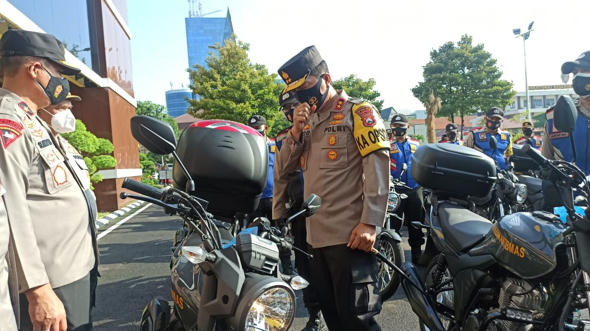 Kapolda Jatim Berikan 250 Unit Sepeda Motor dan 2 Unit Ambulance Demi Menunjang Kinerja Bhabinkantib