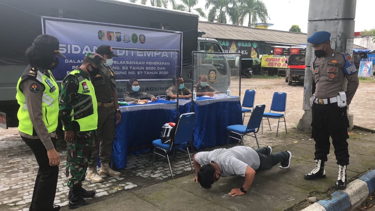 Cegah Penyebaran Covid 19, Polwan Polres Tulungagung Dilibatkan Dalam Ops Yustisi Prokes