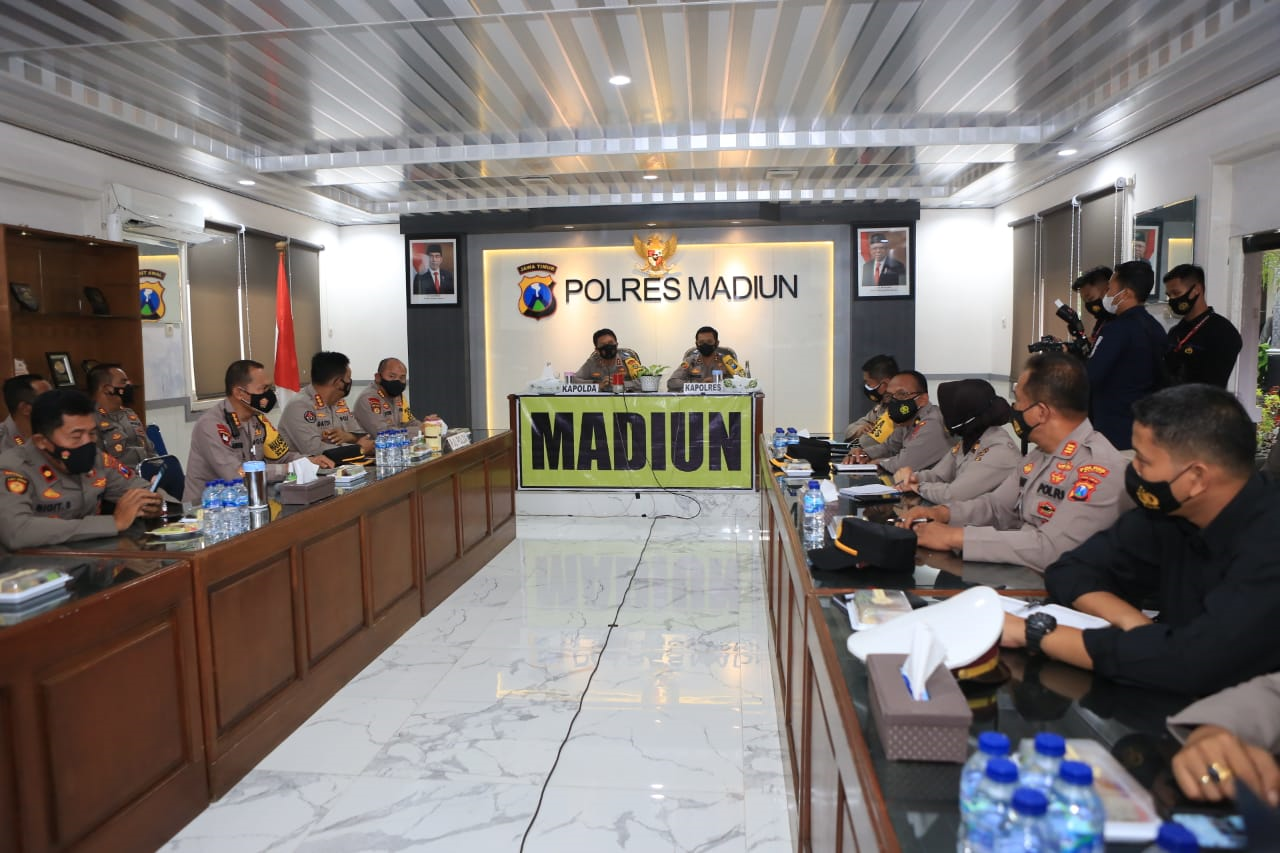 Kapolda Jatim Berikan Semangat Anggota Madiun, Dalam Penanganan Covid-19 