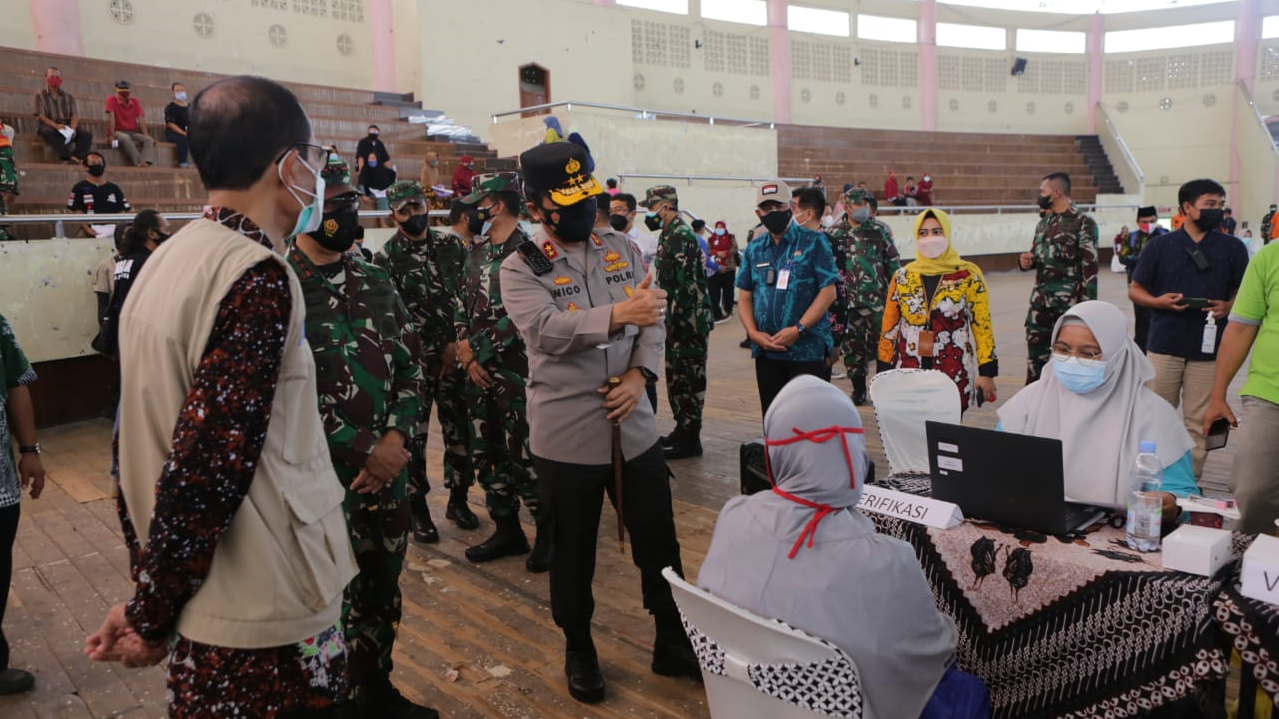 Forkopimda Jatim Sasar Vaksinasi Lansia di Magetan