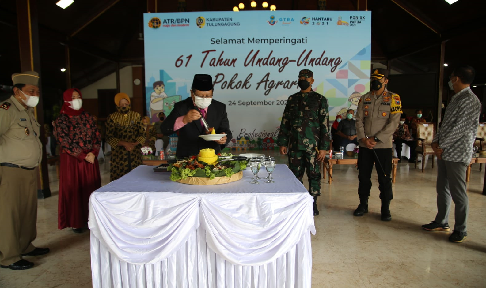 Kapolres Tulungagung Hadiri Upacara HUT UU Nomor 5 Tahun 1960 di Pendopo Kongas Arum Kusumoning Bong