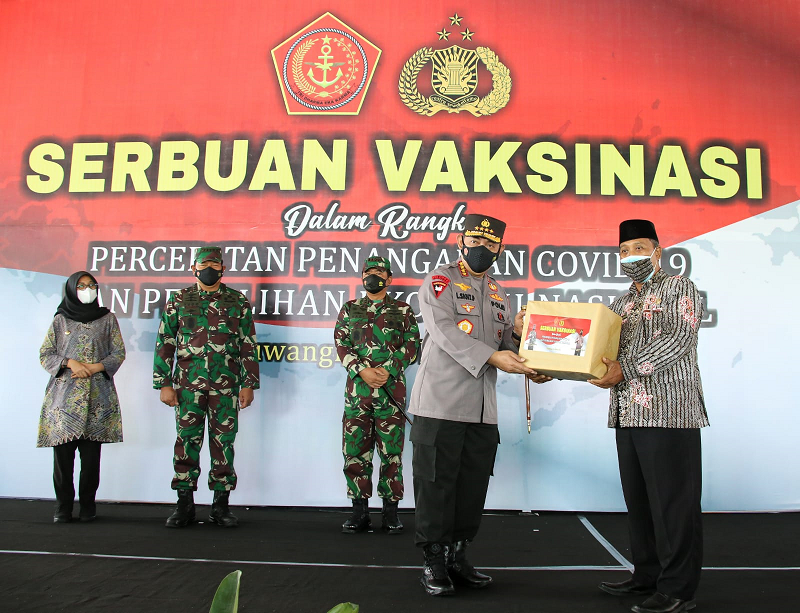 Gandeng PCNU Banyuwangi, Kapolri Kejar Target 70 Persen Vaksinasi Yang Dicanangkan Presiden Jokowi