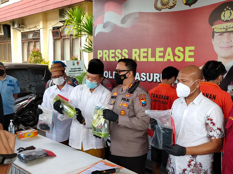 Satresnarkoba Polres Pasuruan Berhasil Amankan Narkoba Jenis Sabu Lebih Dari 2 kg dan Menangkap 2 Te