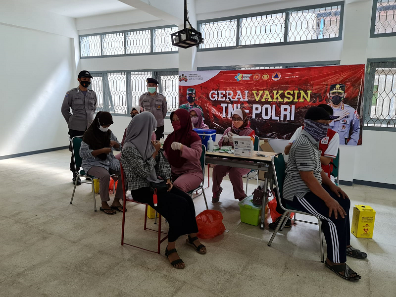 Polres Tulungagung Kolaborasi Dengan UIN dan Sejumlah Rumah Sakit Berhasil Memvaksin 3.655 Orang