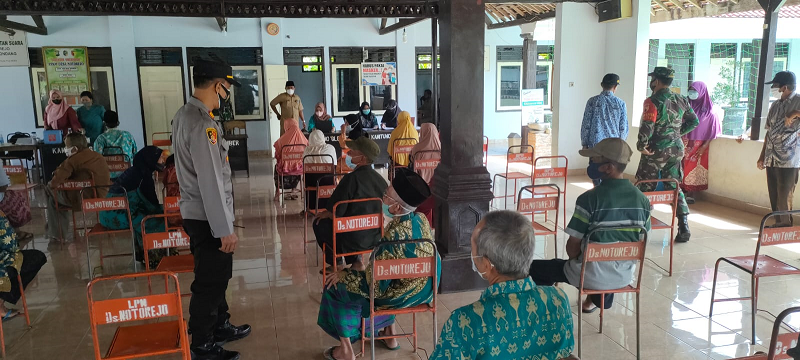 Forkopimcam Pantau Vaksinasi Lansia di Wilayah Kecamatan Gondang Tulungagung