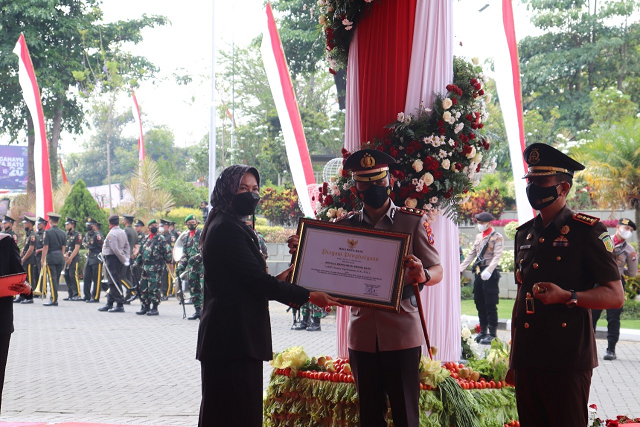 Hari Jadi Kota Batu ke 20, Polres Batu Raih Penghargaan 