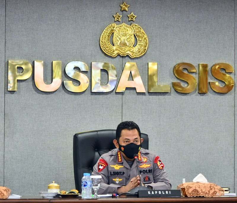 Kapolri : Jangan Ragu Pecat dan Pidanakan Anggota Yang Melanggar! 