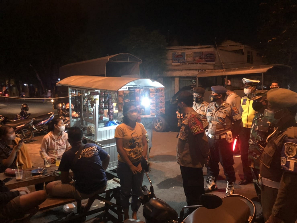 Tim Gabungan Polres Tulungagung dan Satgas Covid 19 Menggelar Patroli Skala Besar Guna Tingkatkan Ke