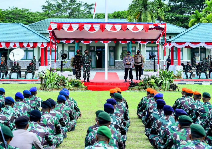 Beri Semangat Prajurit TNI-Polri, Kapolri : Pengabdian Terbaik Kepada Bangsa dan Masyarakat di Papua