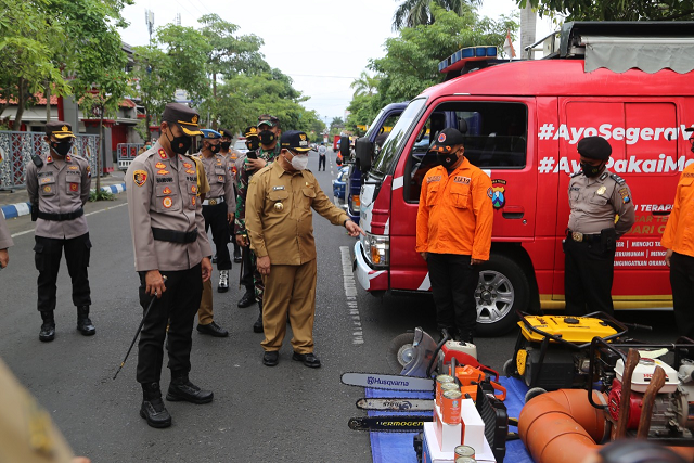 Forkopimda Tululungagung Pimpin Apel Gelar Pasukan Dan Peralatan Antisipasi Bencana Alam