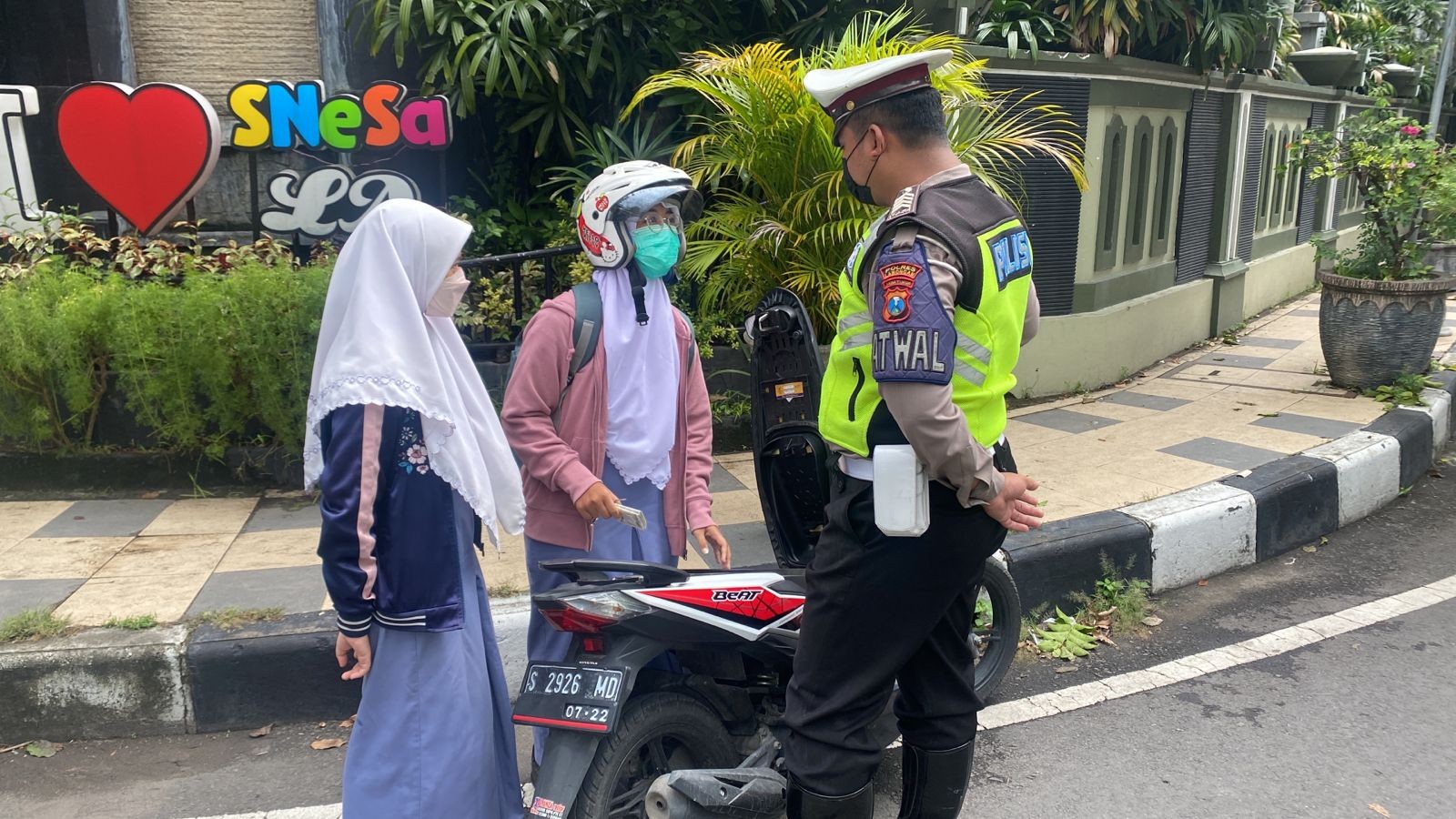 TEKAN ANGKA KECELAKAAN LALU LINTAS, SATLANTAS POLRES LAMONGAN SASAR PENGENDARA DI BAWAH UMUR
