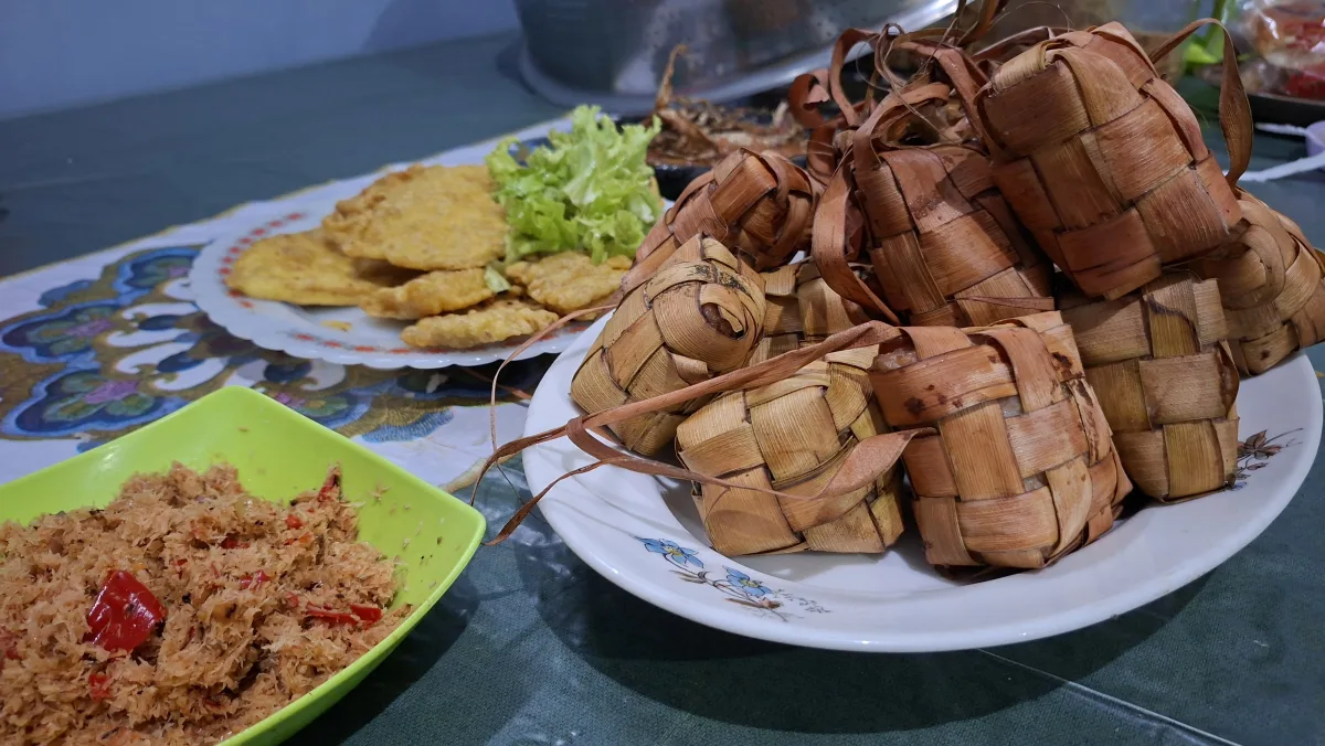 Tradisi Lebaran Ketupat di Kedungbondo : Larut dalam Doa, Hangat dalam Kebersamaan