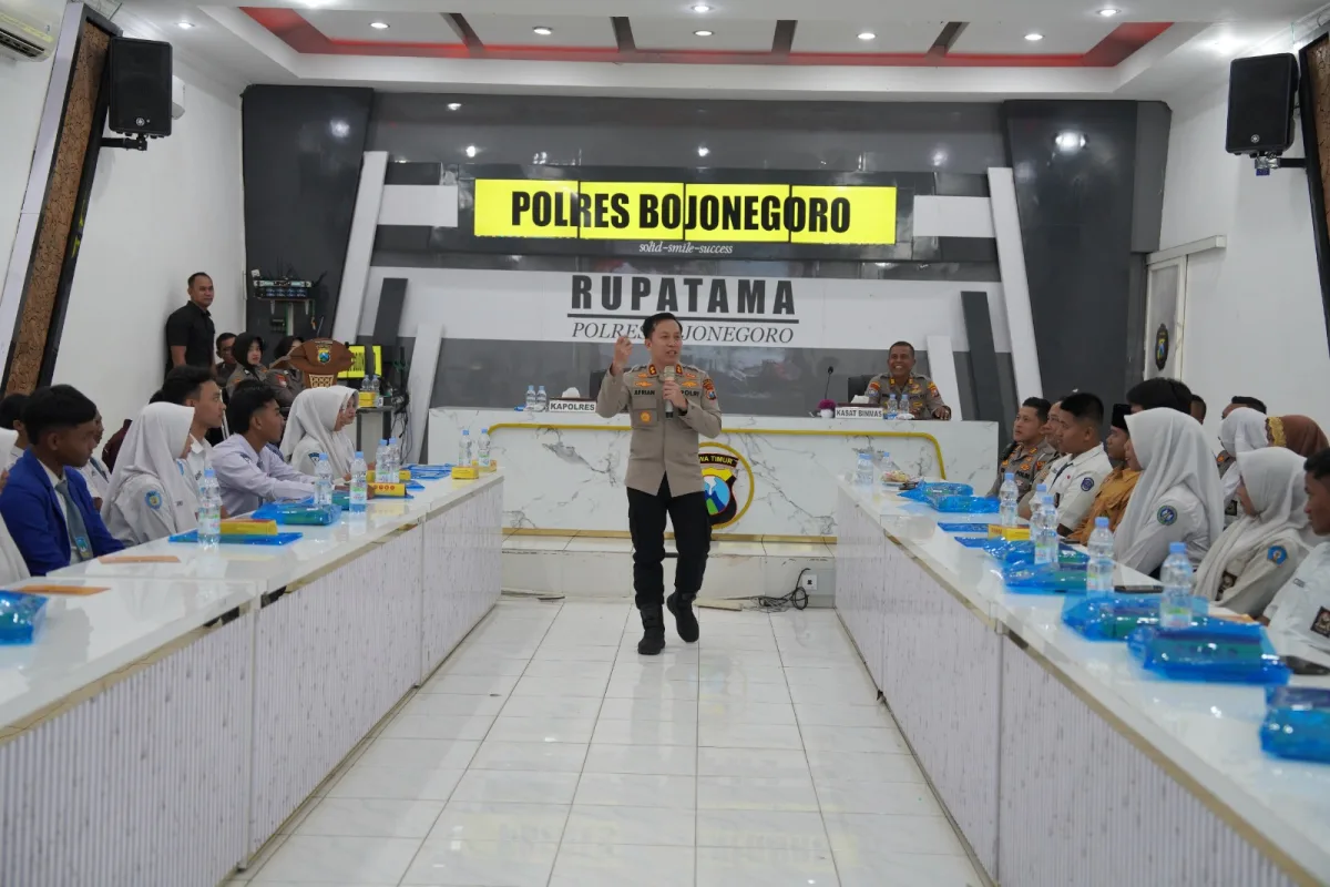 Polres Bojonegoro Gembleng 70 Pelajar Jadi Duta Kamtibmas, Ini Pesan Kapolres