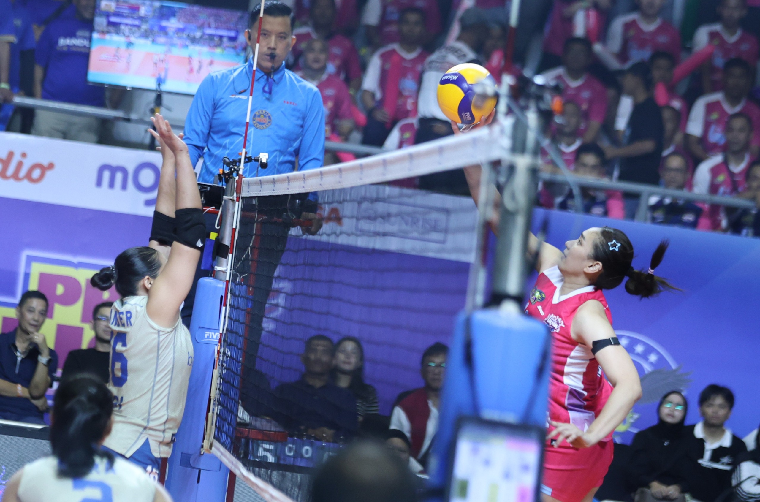Laga Jakarta Livin Mandiri VS Bandung BJB Tandamata di Proliga 2026 Bogor